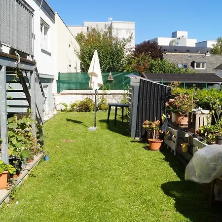 Individual Apartments - Zentrale, Ruhige Wohnung In Innenstadt - Kueche, Parkplatz, Terrasse, Smarttv, Netflix Bitburg Exterior photo