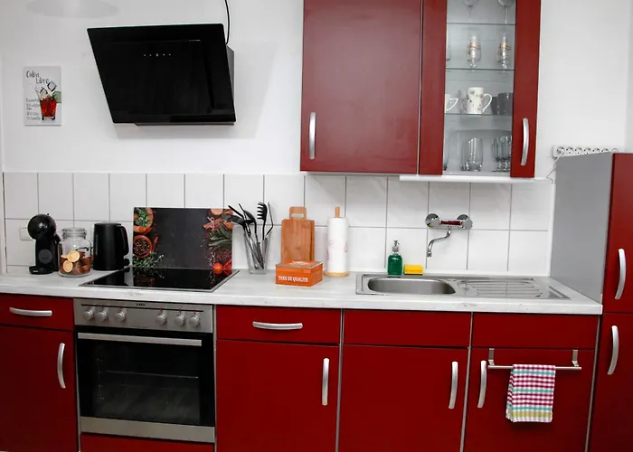 Individual Apartments - Zentrale, Ruhige Wohnung In Innenstadt - Kueche, Parkplatz, Terrasse, Smarttv, Netflix