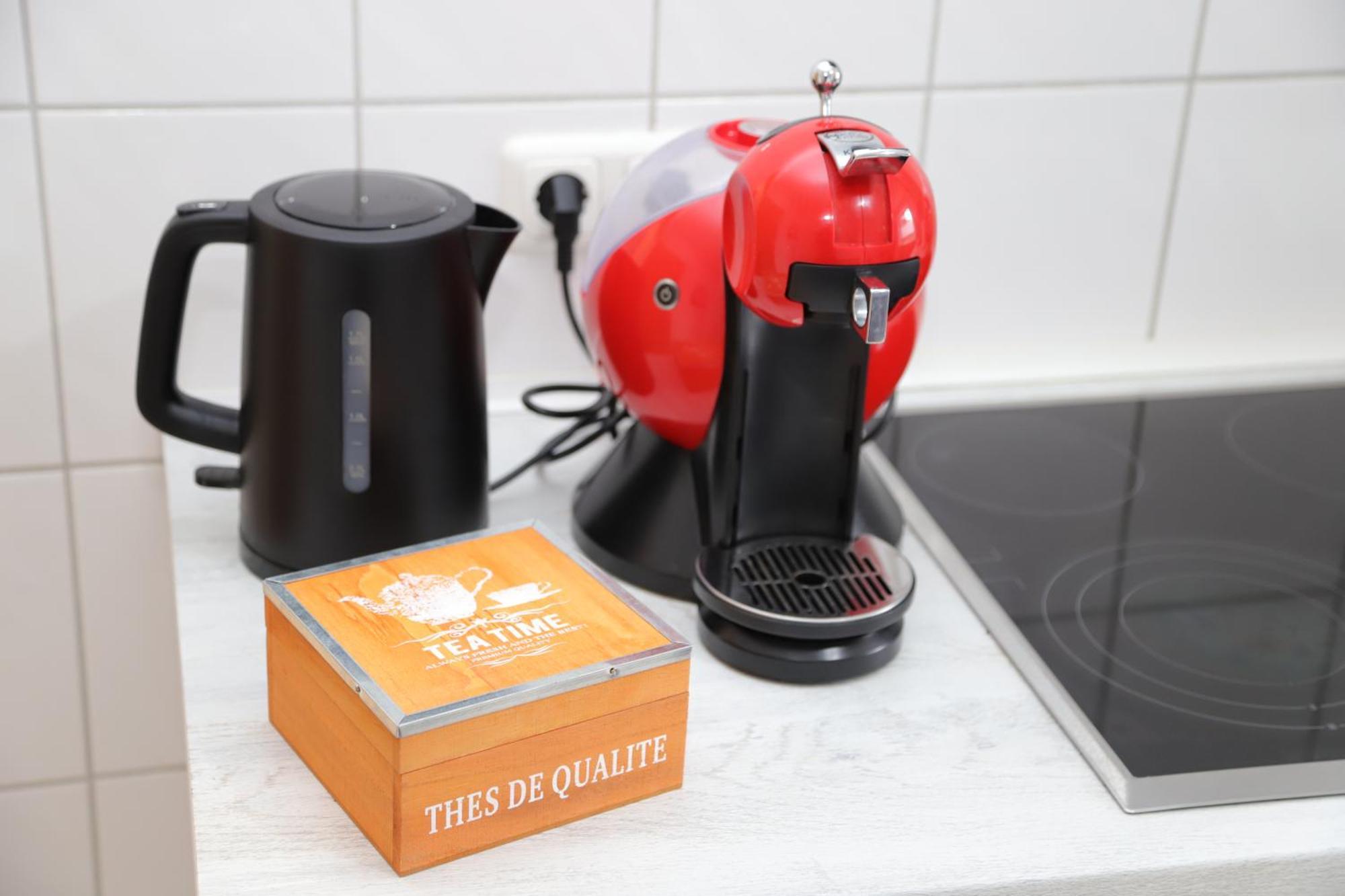 Individual - Zentrale, Ruhige In Innenstadt - Kueche, Parkplatz, Terrasse, Smarttv, Netflix Lejlighed *