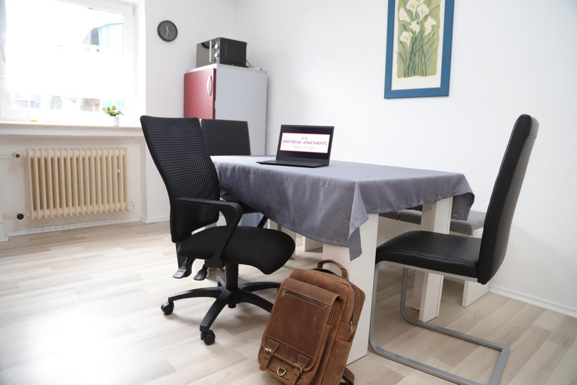 Individual - Zentrale, Ruhige In Innenstadt - Kueche, Parkplatz, Terrasse, Smarttv, Netflix Lejlighed Bitburg