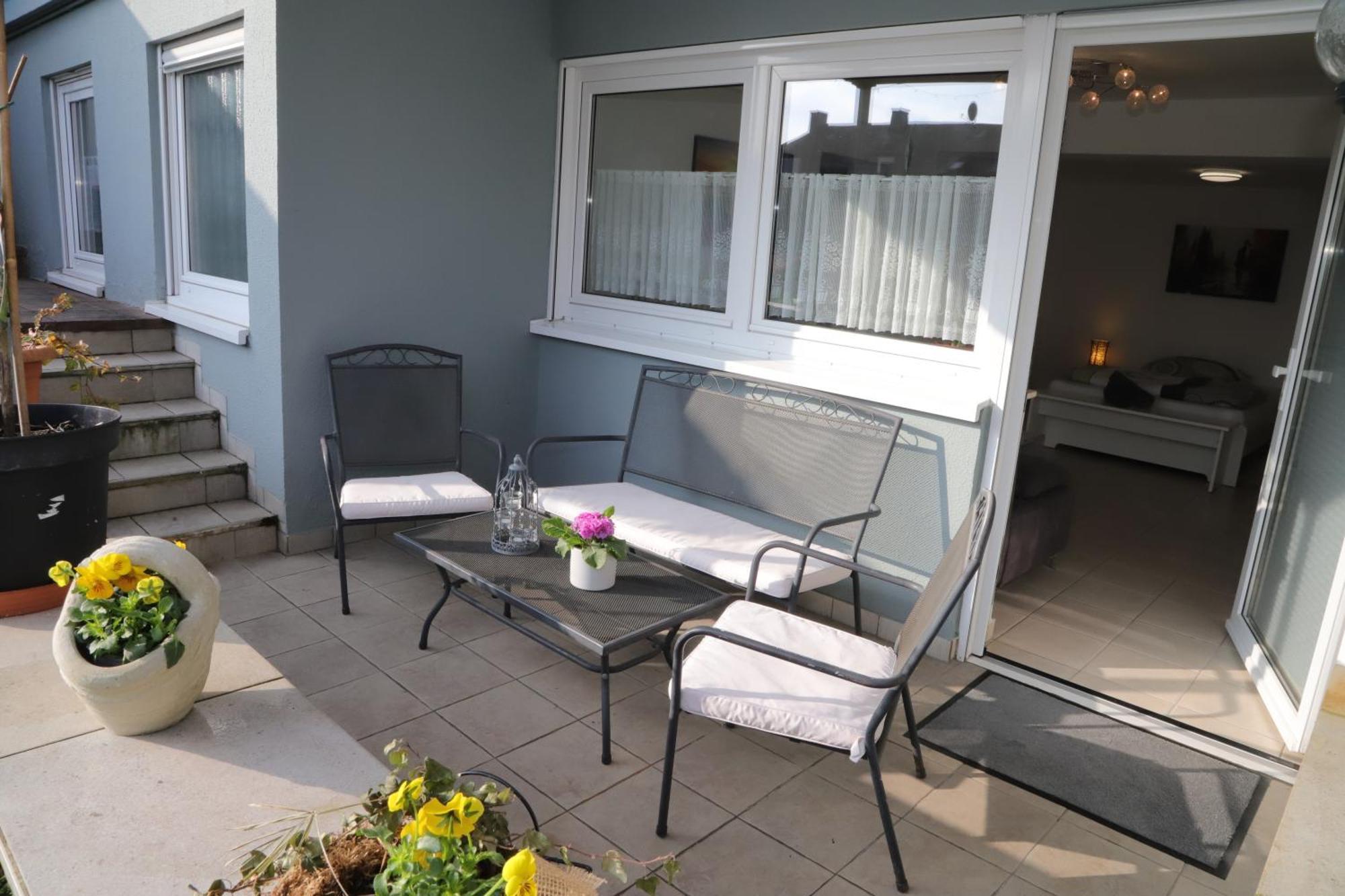 Individual - Zentrale, Ruhige In Innenstadt - Kueche, Parkplatz, Terrasse, Smarttv, Netflix * Bitburg