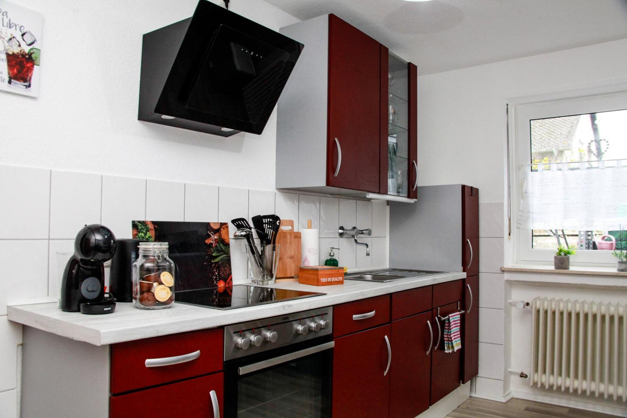 Lejlighed Individual - Zentrale, Ruhige In Innenstadt - Kueche, Parkplatz, Terrasse, Smarttv, Netflix Bitburg