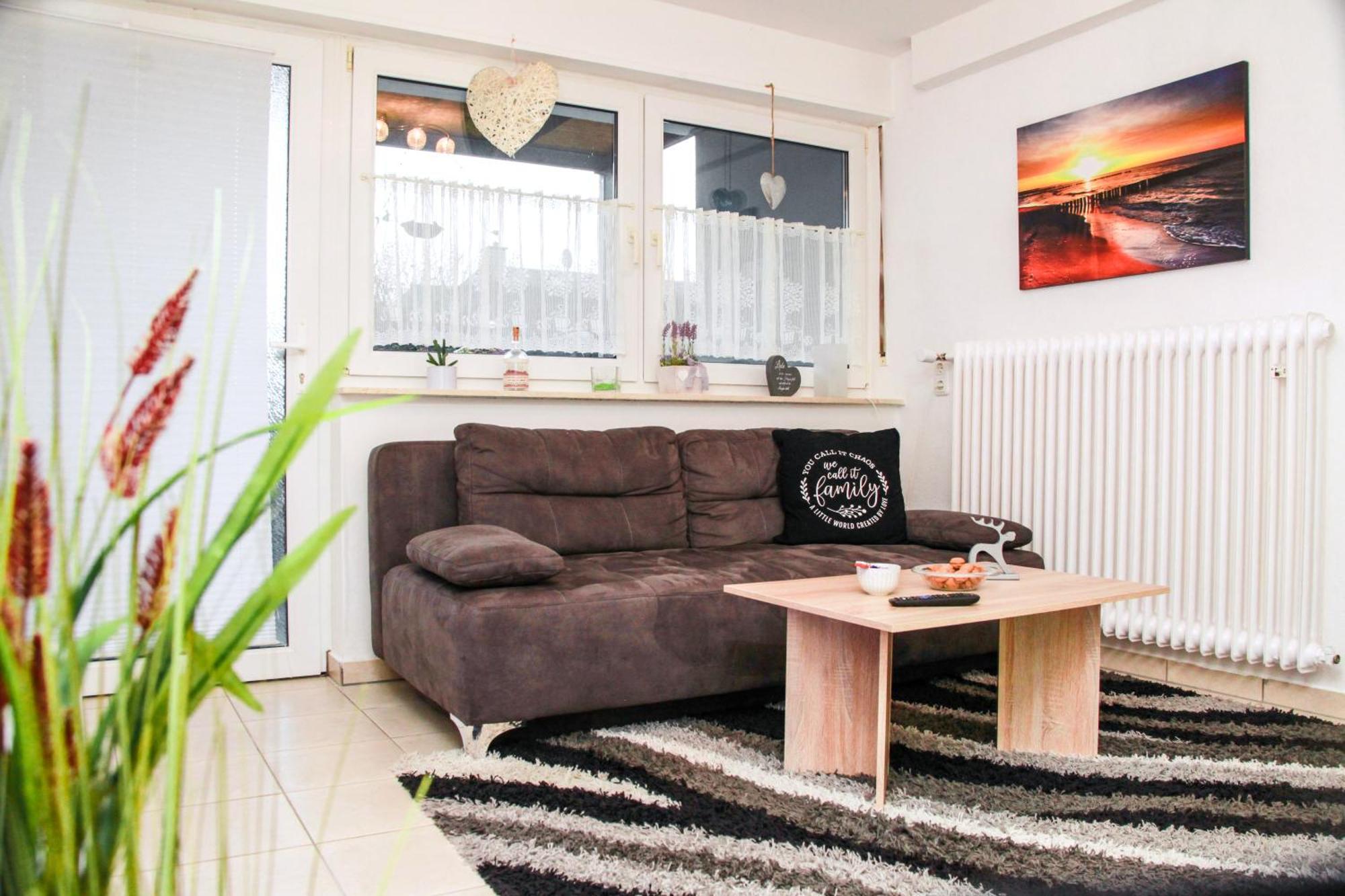 Individual - Zentrale, Ruhige In Innenstadt - Kueche, Parkplatz, Terrasse, Smarttv, Netflix Lejlighed Bitburg